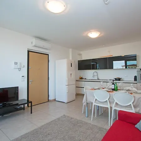 Nuova Riva Apartment *
