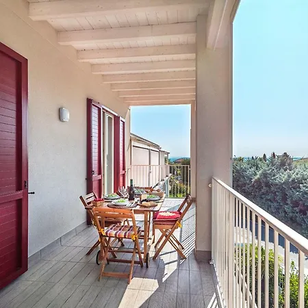 Apartment Nuova Riva Padenghe sul Garda